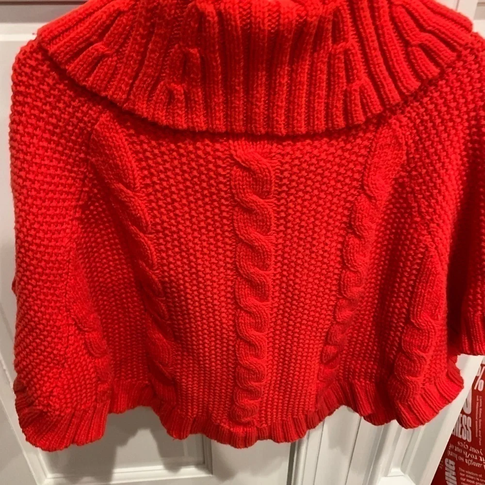 Carter’s cable knit red pancho size 5 T